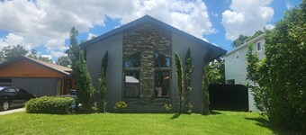 Coastal Comfort Studio