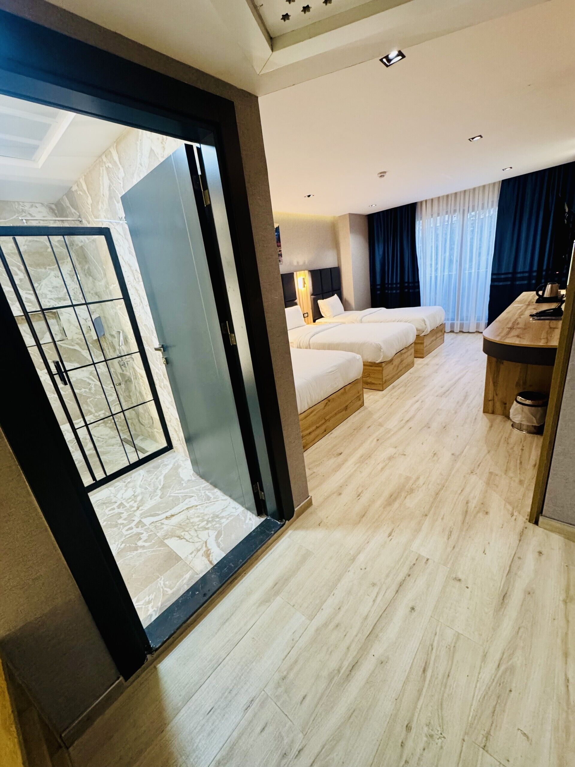 Egyptian cotton sheets, premium bedding, minibar, in-room safe