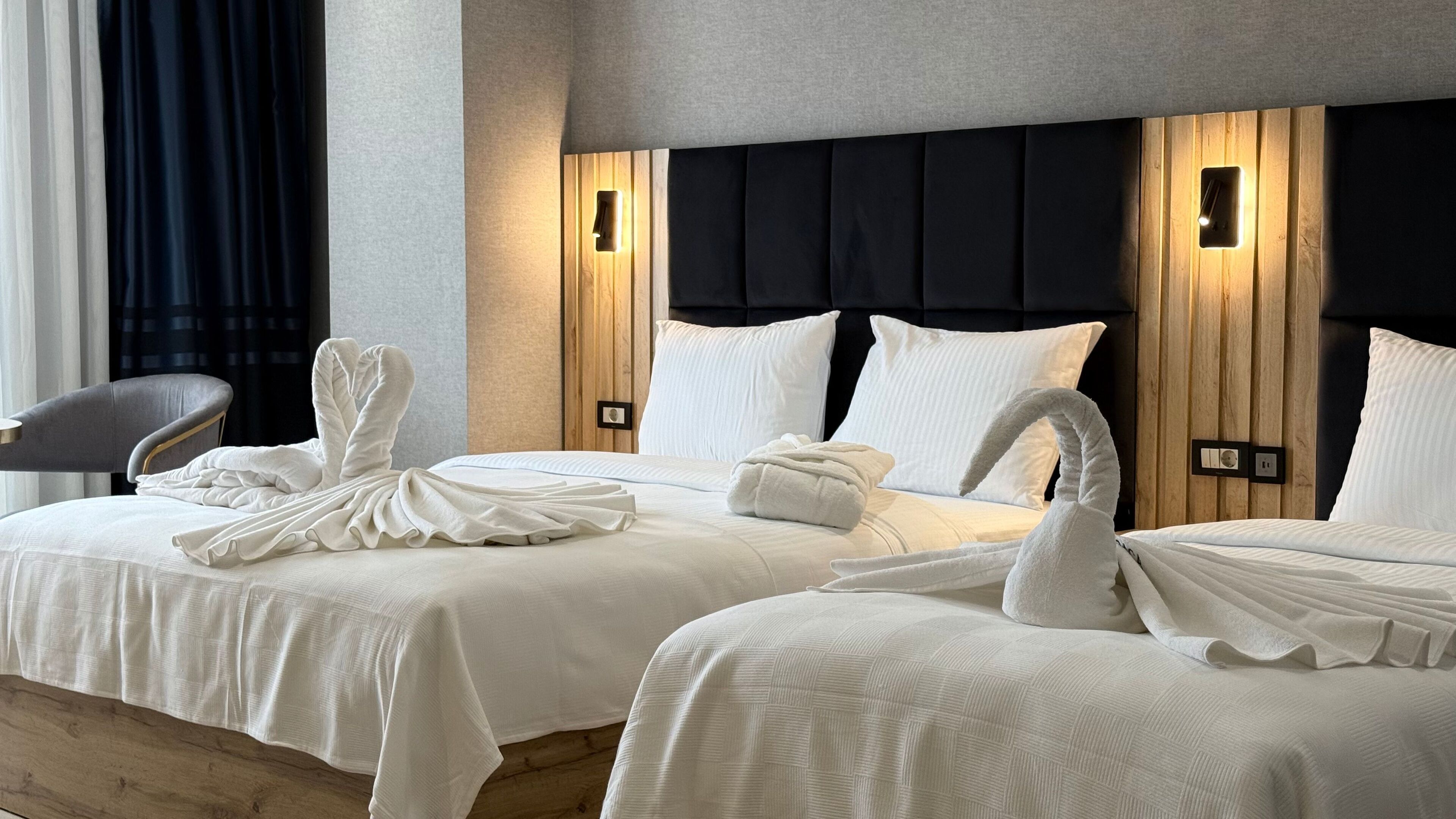 Egyptian cotton sheets, premium bedding, minibar, in-room safe