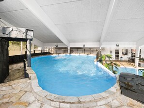 House | Kolam renang