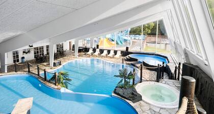 6 Person Holiday Park Home in Hesselager