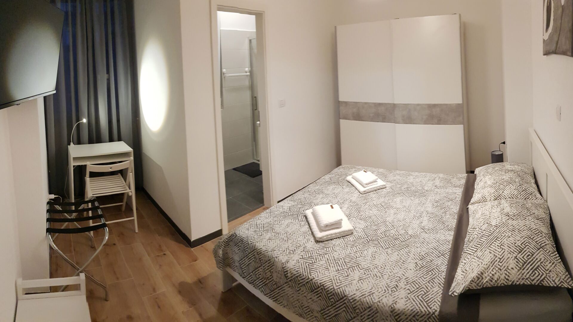 2 bedrooms, iron/ironing board, free WiFi, bed sheets