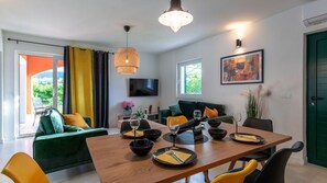 Dining - Villa MiaMare by Villas Guide (Buk Vlaka)