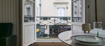 Chic Apartment – City Center – 2 Guests