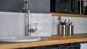 Kaffetrakter/tekoker, kjøleskap, mikrobølgeovn og vannkoker