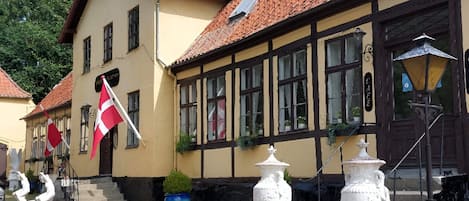 House | Exterior