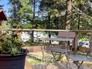 House | Outdoor dining - 3 Person Holiday Park Home in Vaxholm (Vaxholm)