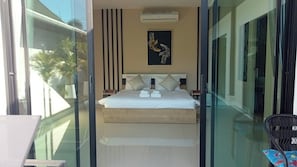 2 chambres, fer et planche à repasser, Wi-Fi, draps fournis