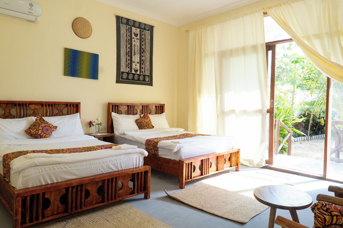 Deluxe Twin Room, 2 Double Beds | Premium bedding, memory foam beds, in-room safe, soundproofing