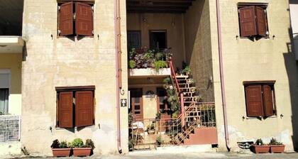 Relaxed Stay Near Rhodes Airport – Balcony, WiFi & More