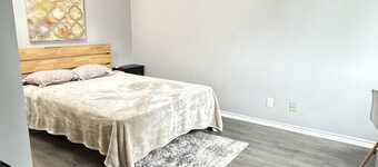 Charming 3-bedroom condo with WiFi and AC in lovely Thunder Bay