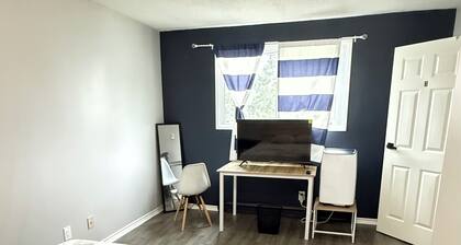 Charming 3-bedroom condo with WiFi and AC in lovely Thunder Bay