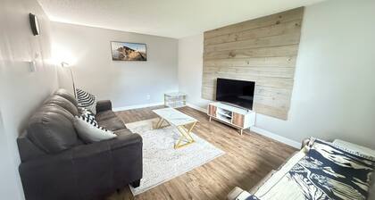 Charming 3-bedroom condo with WiFi and AC in lovely Thunder Bay