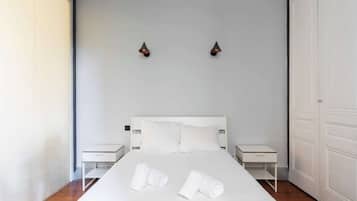 1 室のベッドルーム、デスク、アイロン / アイロン台、WiFi (無料)