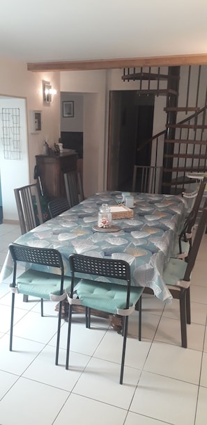 Dining - The peace and quiet of the Loire Valley (Parnay)