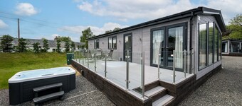 Silverwood Luxury Hideaway Lodge With Hot Tubs