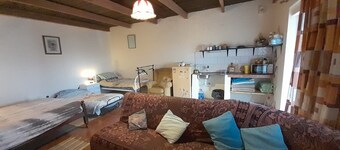 Studio, 10km South of Aljezur.