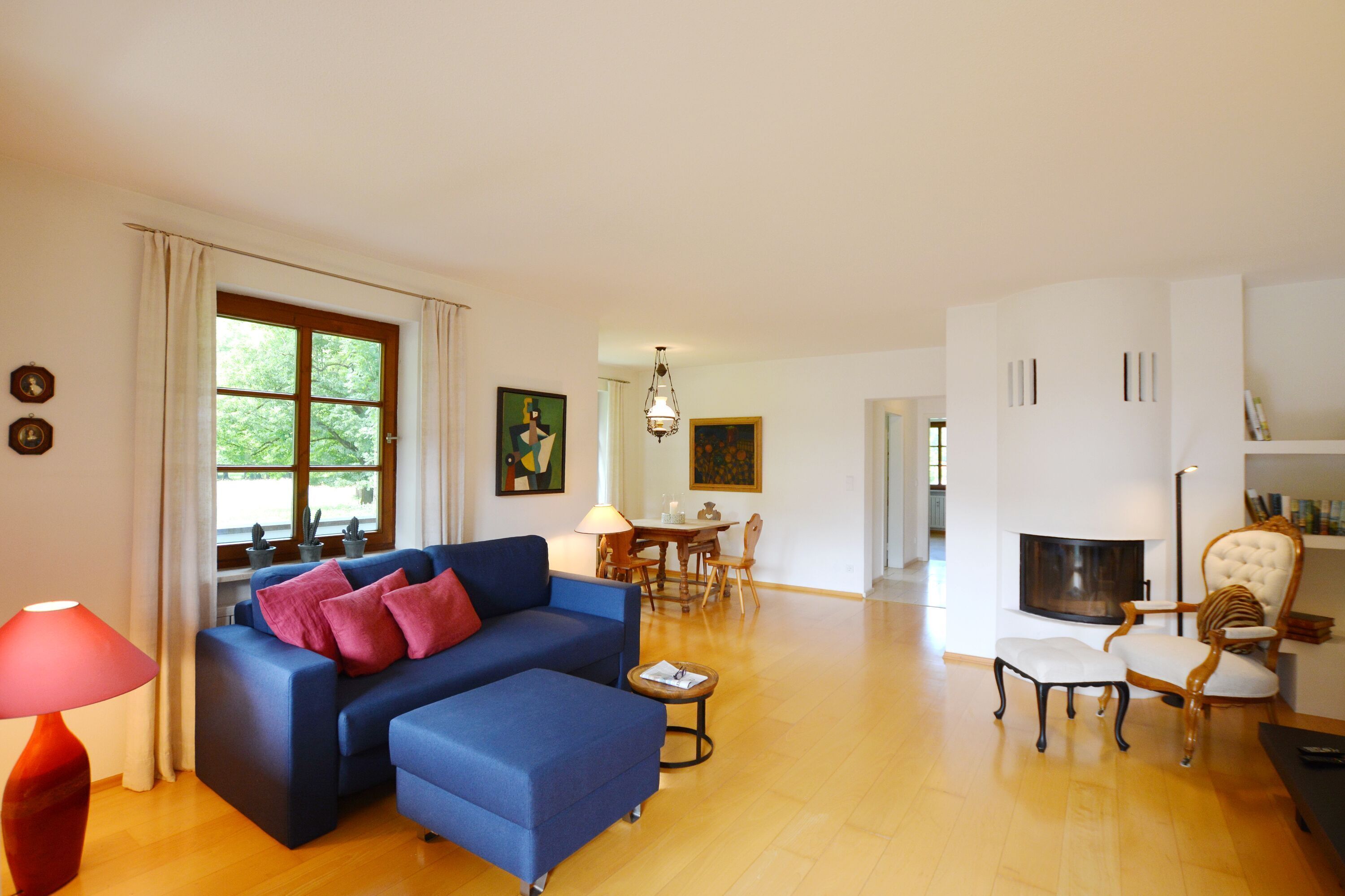 Wohnbereich mit Blick zum Essbereich