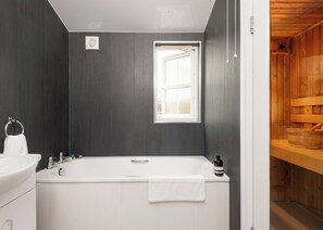 Bathroom - Signature 4 Plus Lodge (Pet) (Milford-on-Sea, Nr Lymington)