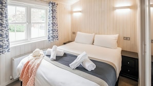 2 bedrooms, free WiFi - Signature 2 Plus Lodge (Pet) (Milford-on-Sea, Nr Lymington)