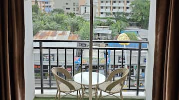 Superior Room | Desk, laptop workspace, free WiFi, bed sheets