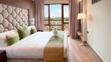 In-room safe, soundproofing, iron/ironing board, free WiFi