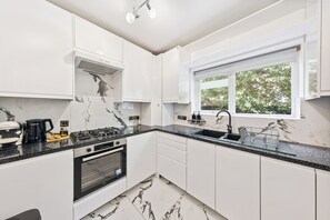 Fridge, microwave, oven, stovetop