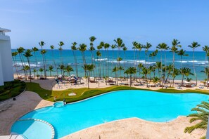 Pool - Marbella | 120 M2• Beachfront • Pool • FastWiFi (Juan Dolio)