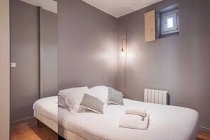 1 bedroom, iron/ironing board, Internet, bed sheets