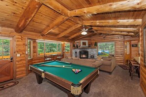Spielezimmer