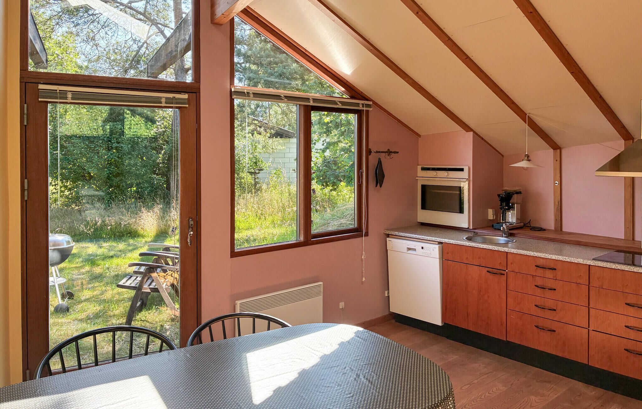 Fridge, stovetop, dishwasher, coffee/tea maker