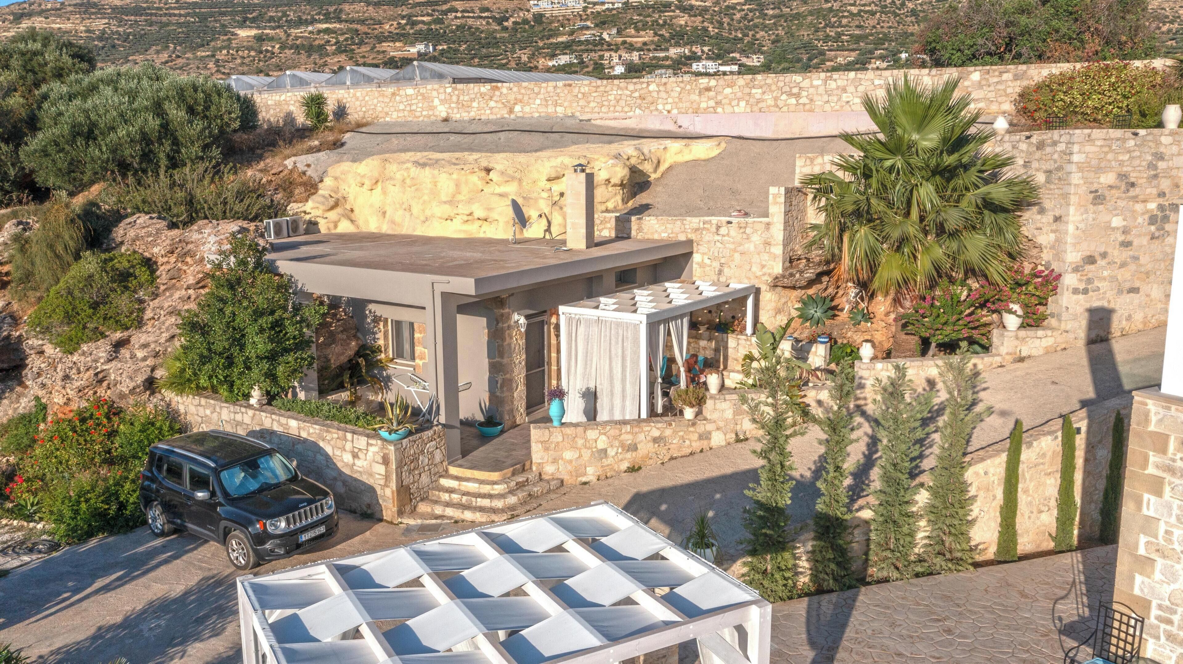 مو اقف سيارات مجانية