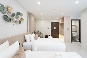 Standard Twin Room, Non Smoking | Desk, blackout drapes, iron/ironing board, free WiFi