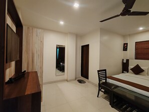 Deluxe Single Room | Free WiFi - Abhisiddhi Residency (Navi Mumbai)