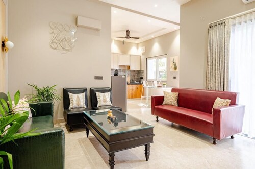 Aahan Elite Luxury  2 Bedroom condo for upto 6 Guests