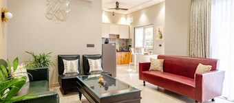 Aahan Elite Luxury  2 Bedroom condo for upto 6 Guests