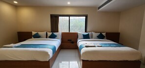 Free WiFi - Hotel The Avirajan (Sanwer)