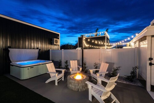 The Coastal Quad: A Private, Luxury Pocket Resort