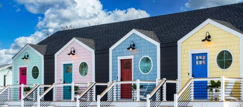 The Coastal Quad: A Private, Luxury Pocket Resort