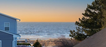 The Coastal Quad: A Private, Luxury Pocket Resort