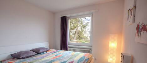 4 bedrooms, WiFi, bed sheets