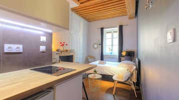 1 bedroom, iron/ironing board, bed sheets