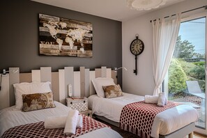 4 bedrooms, iron/ironing board, free WiFi, bed sheets