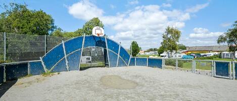 Hus | Utsikt mot vann