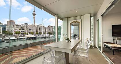 Lighter Quay Waterfront Living at Its Finest 3 Bed