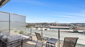 Unclassified image, 2 of 15, button