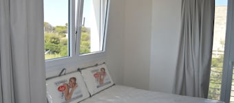 Rosemary studio apartment 20m from the free beach, ideal for a seaside getaway.