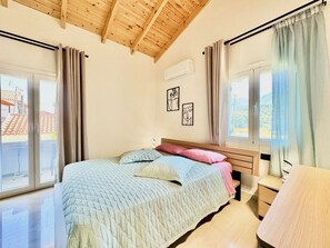 Travel cot, free WiFi, bed sheets - Acharavi Central Apartment (Acharavi)