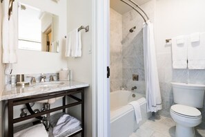 Hair dryer, towels - Deluxe Queen, Hotel Ella, Terrace Lounging, Garden Views, Near UT Austin (Austin)