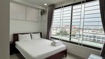 Basic Room, 1 Double Bed | Free WiFi, bed sheets